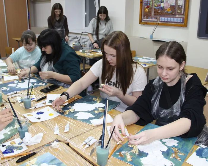 Участники мастер-класса за работой